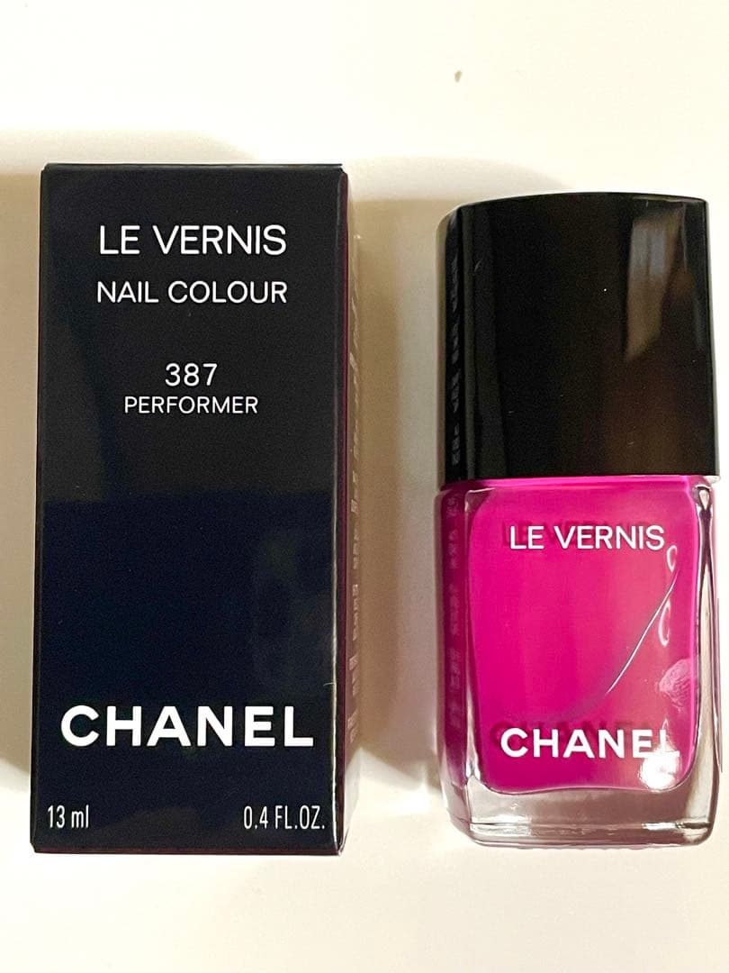Chanel ヴェルニ　387 パフォーマー