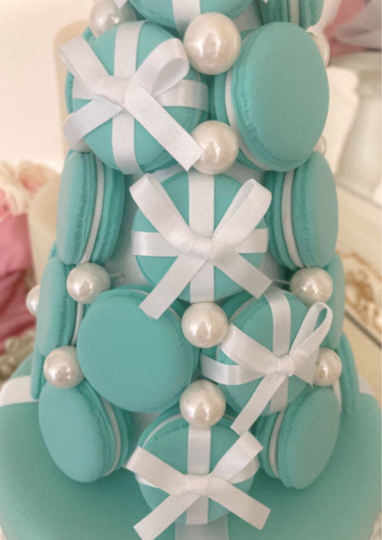 【数量限定品】特大ティファニーブルーの7段マカロンタワー