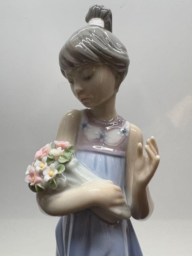 B0105） リヤドロ 春の訪れ