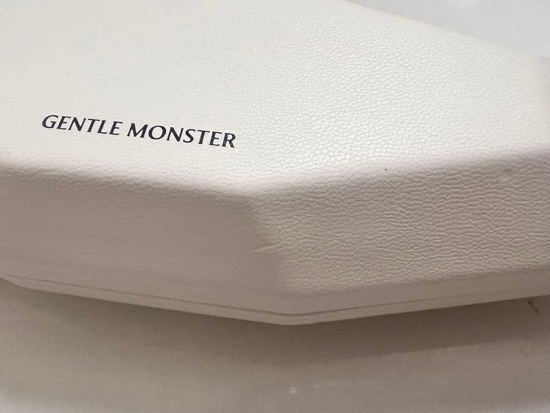 GENTLE MONSTER Glitz 02 クリアメガネ傷あり