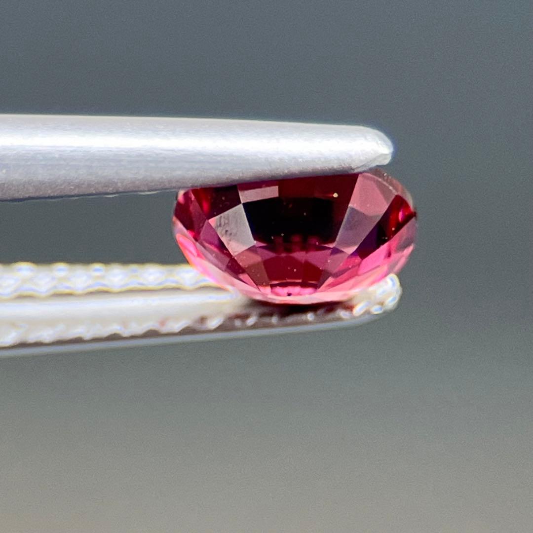 スリランカ産非加熱天然ロードライトガーネットルース