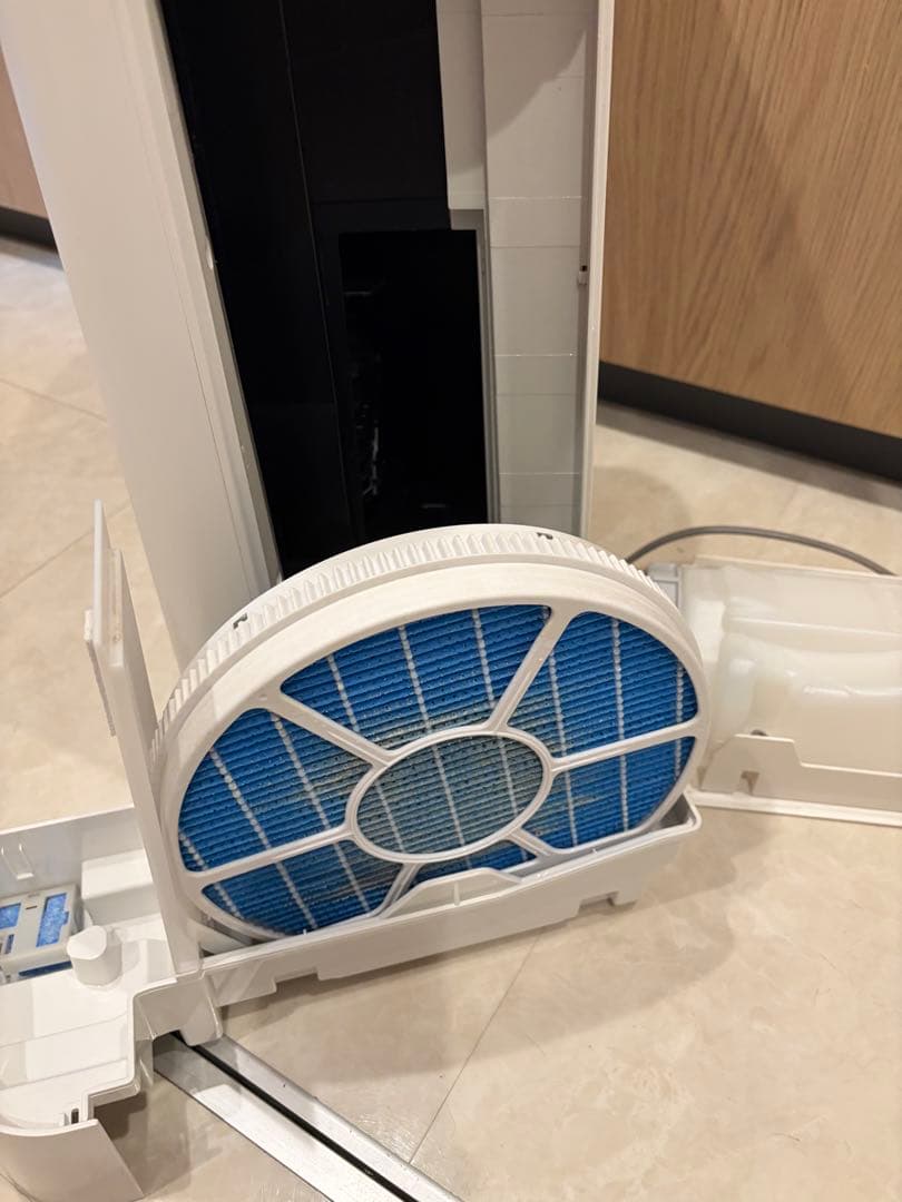 シャープ 加湿空気清浄機 KC-H50-W
